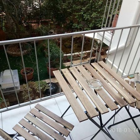 Modern, Ideally Located Studio Apartment Атина Екстериор снимка